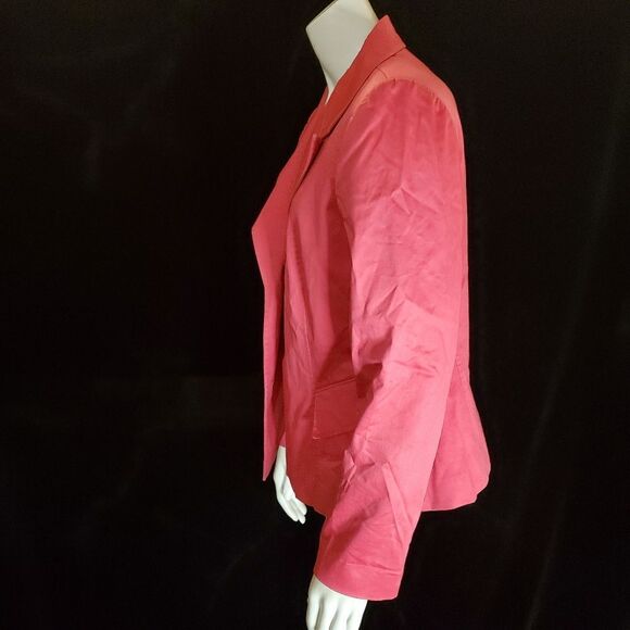 Tahari Pink Business Blazer (8) - Picture 3 of 5